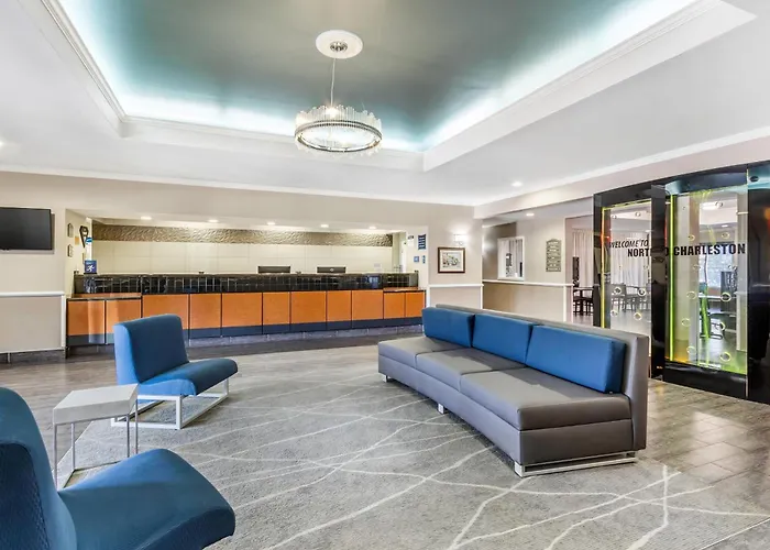 Comfort Inn & Suites North Charleston - Northwoods